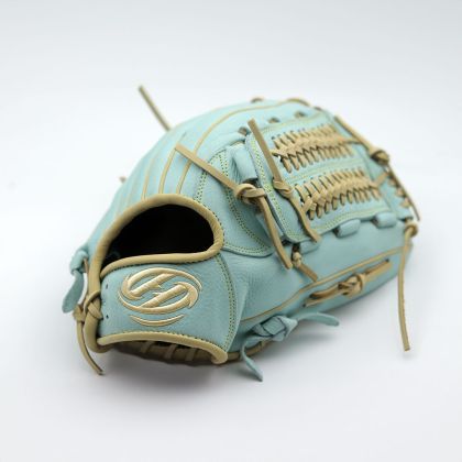 Rookie EG-Outfielder-Blonde-12.75